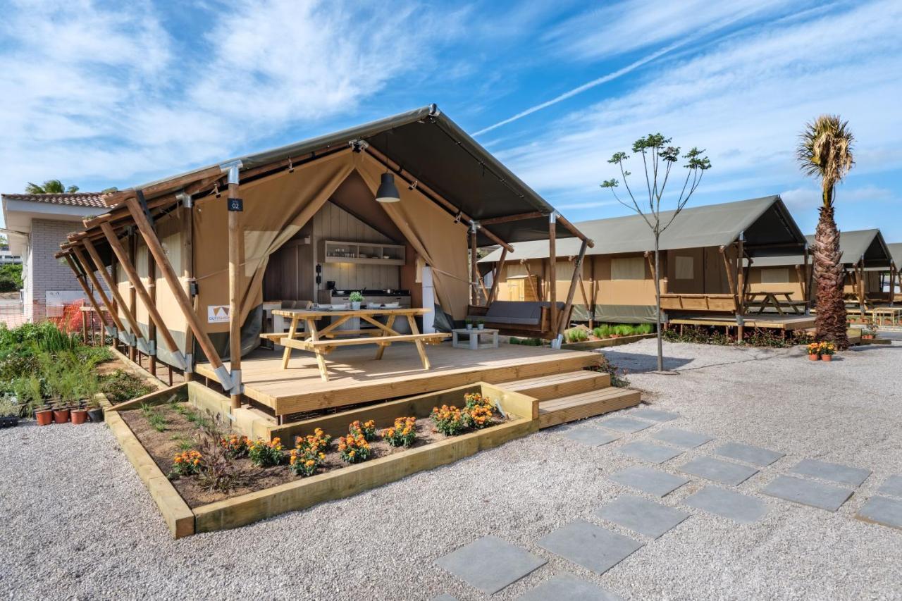 Camping Estival Vendrell Platja كوماروغا المظهر الخارجي الصورة