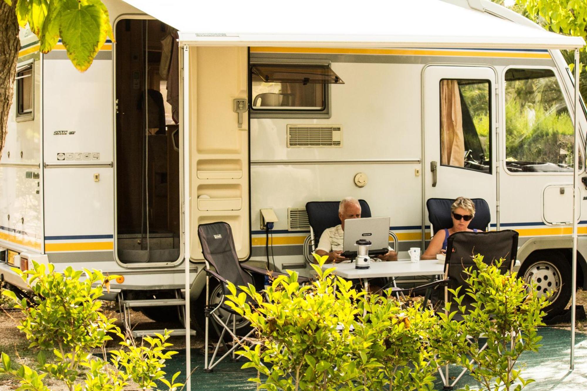 Camping Estival Vendrell Platja كوماروغا الغرفة الصورة