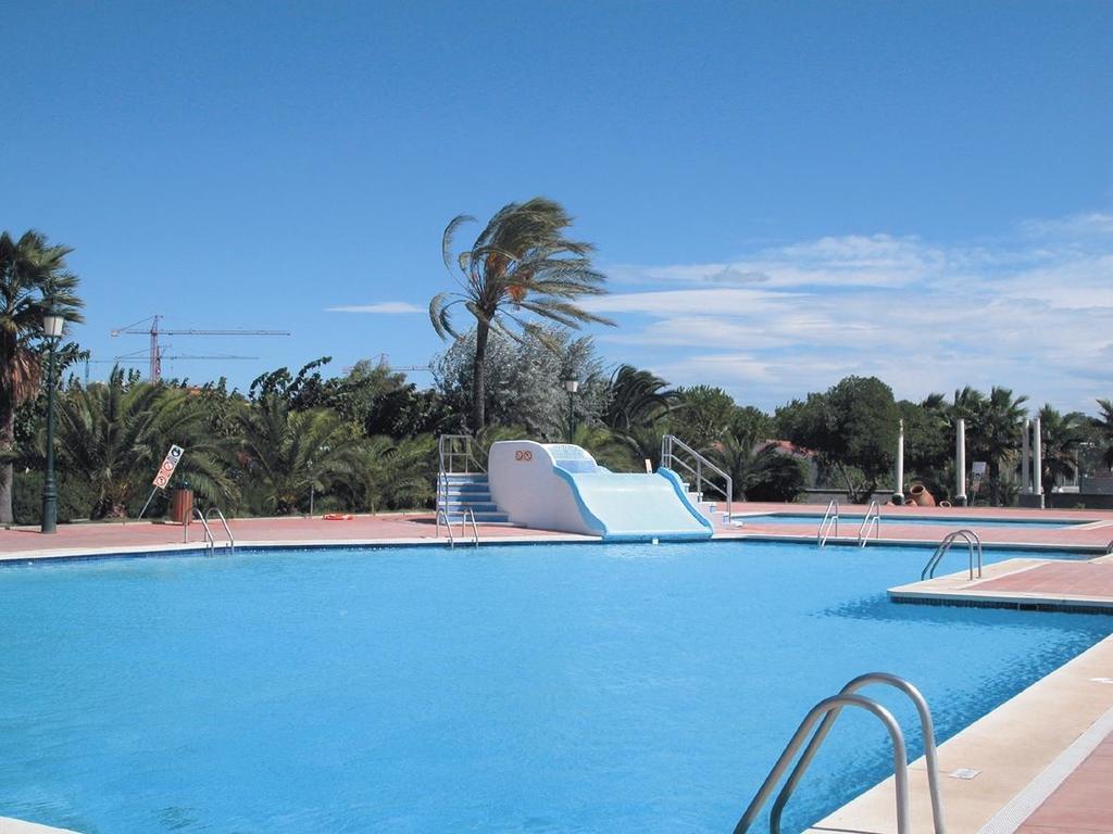 Camping Estival Vendrell Platja كوماروغا الغرفة الصورة