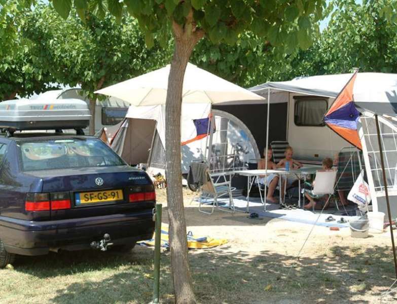 Camping Estival Vendrell Platja كوماروغا المظهر الخارجي الصورة