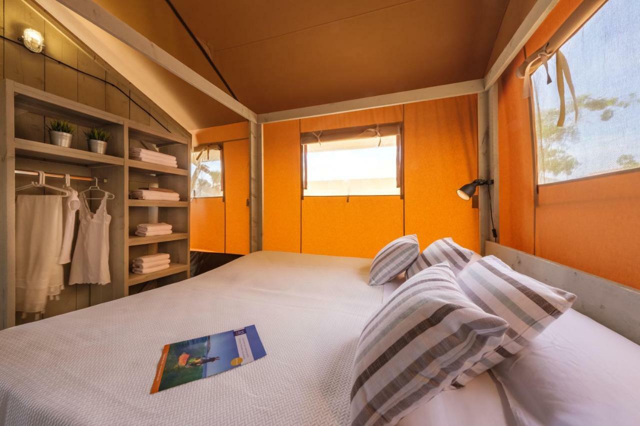 Camping Estival Vendrell Platja كوماروغا المظهر الخارجي الصورة