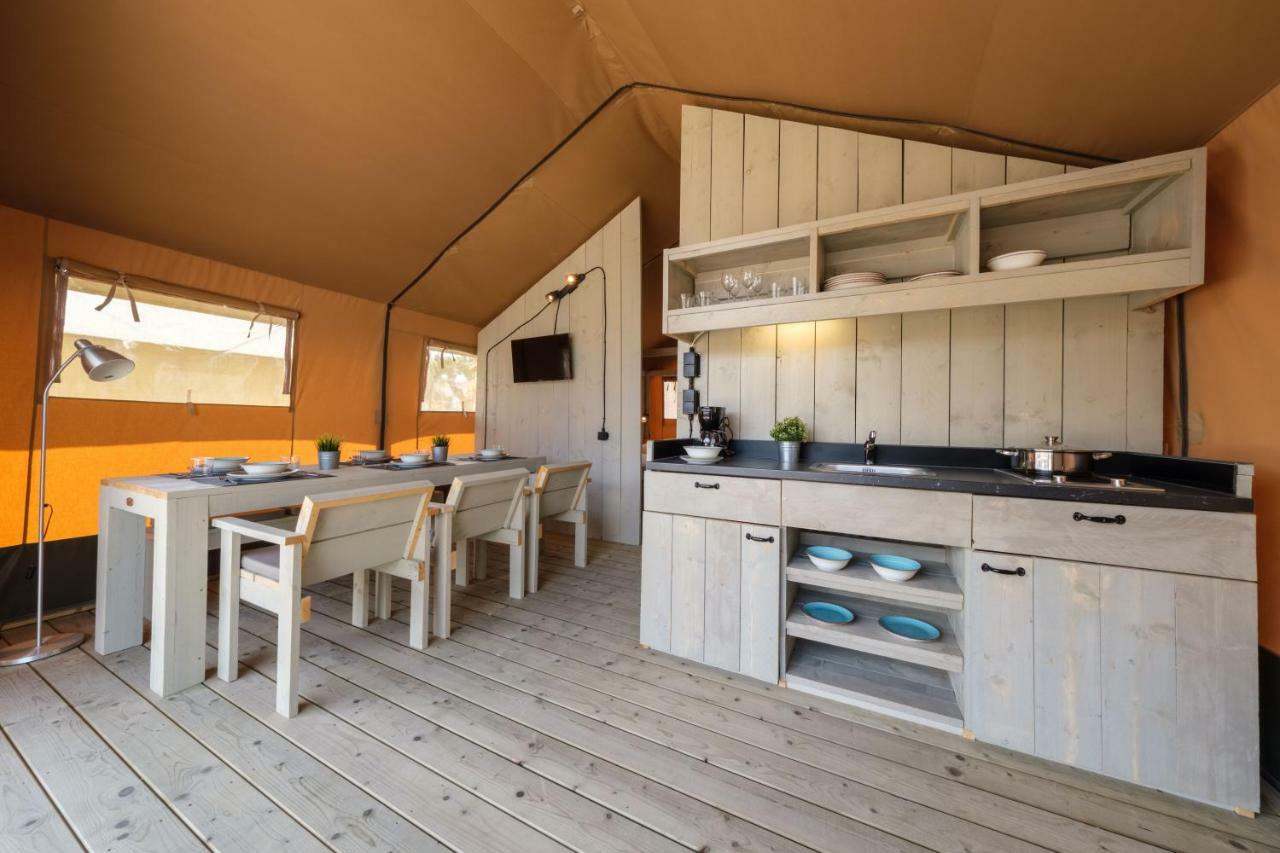 Camping Estival Vendrell Platja كوماروغا المظهر الخارجي الصورة